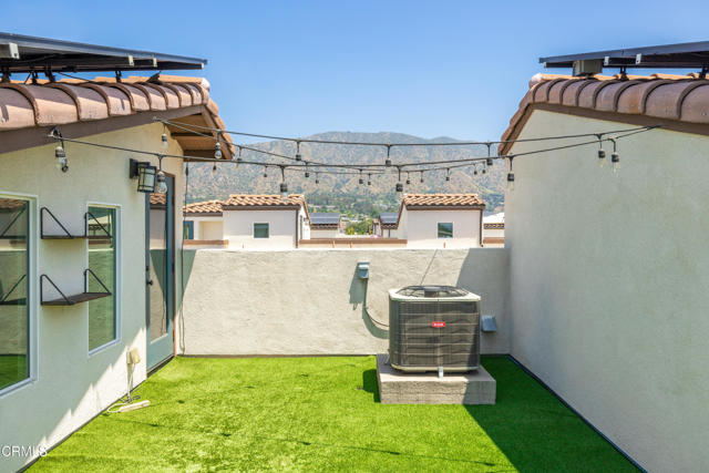 623 W Foothill Boulevard, Glendora CA: https://media.crmls.org/mediaz/c8002cd3-d11d-4a85-a9a1-a18c732699c1.jpg