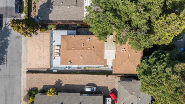933 Florence Lane, Menlo Park CA: https://media.crmls.org/mediaz/c8023c5b-b8da-4a94-a2ed-f100b873838a.jpg
