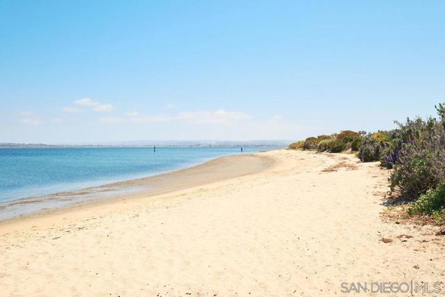 105 Antigua Ct, Coronado CA: https://media.crmls.org/mediaz/c802cce4-08dd-4b8c-a27f-1c960cb8698b.jpg
