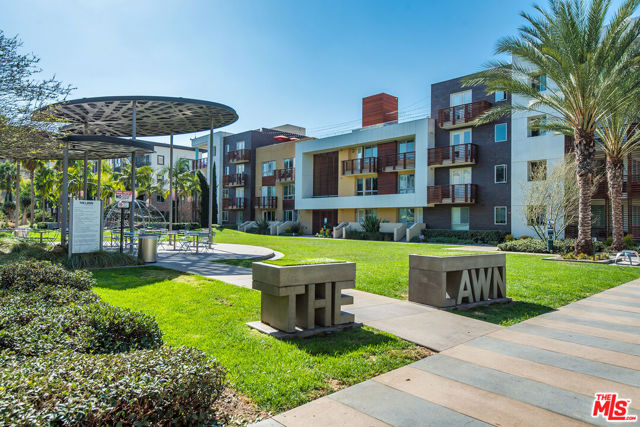 13044 Pacific, Playa Vista CA: https://media.crmls.org/mediaz/c8040bbb-9e38-4065-93f3-51a64c8c9942.jpg