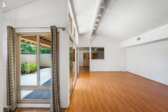 10215 Alexandria Street, Ventura CA: https://media.crmls.org/mediaz/c8048d1b-87e9-4f08-acd7-f60088a67c31.jpg