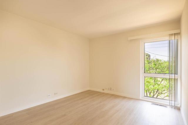 3206 Admiralty Lane, Foster City CA: https://media.crmls.org/mediaz/c804e105-99b8-4d1a-9b56-9d7cf6a6214a.jpg