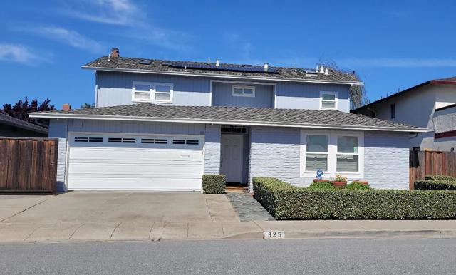 925 Flying Fish Street, Foster City CA: https://media.crmls.org/mediaz/c8056931-875e-46d0-bdd1-bfc447654e92.jpg