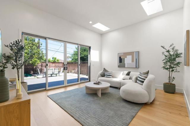 1025 Walnut Street, San Carlos CA: https://media.crmls.org/mediaz/c806656b-9eeb-4db3-8008-9fdcdd42fc4f.jpg