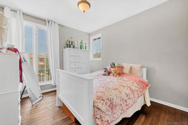 7727 Via Zafiro, San Diego CA: https://media.crmls.org/mediaz/c8070c95-039e-4b2e-9cd1-3ace1c945b7a.jpg