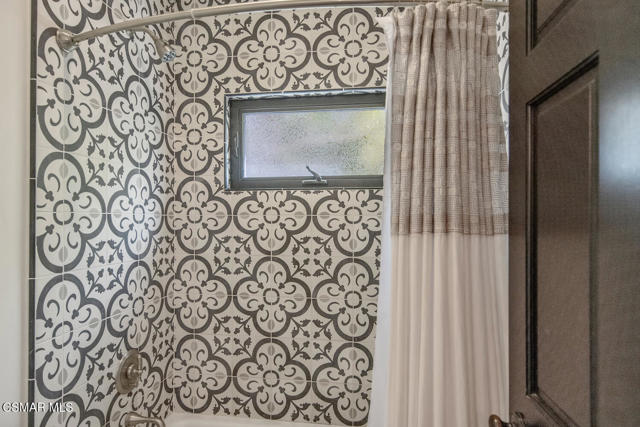 Image 36 of 65 For 730 Calle Mandarinas