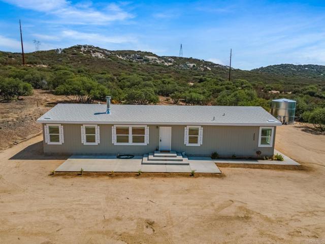 2203 Hyde Park Lane, Campo CA: https://media.crmls.org/mediaz/c80772f0-5d37-4149-94ef-697dc963377e.jpg