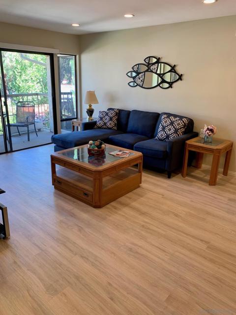 12575 Oaks North Dr, San Diego CA: https://media.crmls.org/mediaz/c8087c66-da6f-4f90-9e30-89dd735d1e2f.jpg
