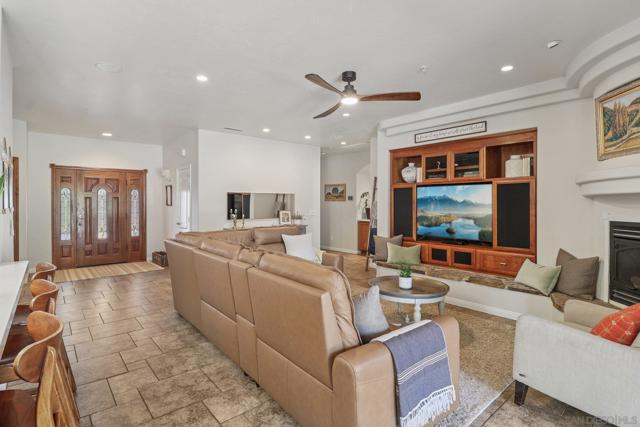 16112 Arena Drive, Ramona CA: https://media.crmls.org/mediaz/c809637a-f4dc-4c44-87dc-b5ffe1ac34c8.jpg