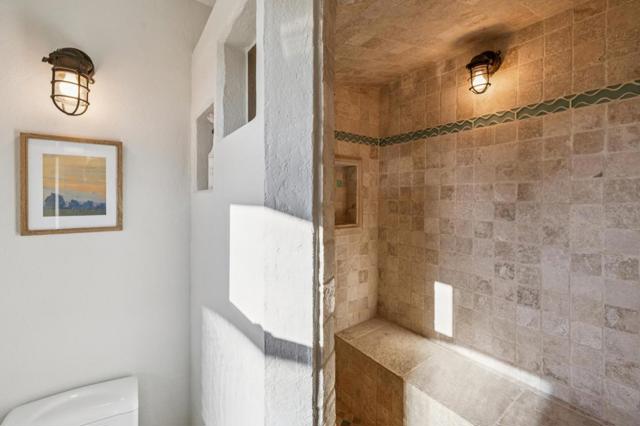 146 Albacore Lane, Foster City CA: https://media.crmls.org/mediaz/c80a7e11-e02e-44ea-a6ed-86a8462051e8.jpg