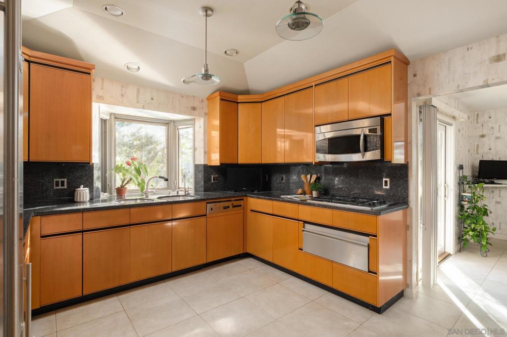 15943 Ranch Hollow Rd - photo 12