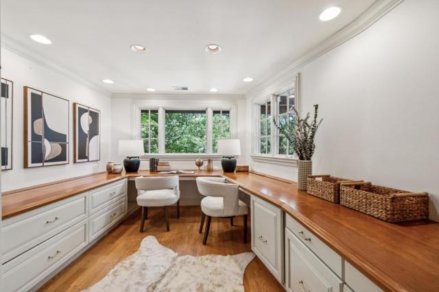 138 Bolivar Lane, Portola Valley CA: https://media.crmls.org/mediaz/c80b8338-b1bc-4160-aeed-084796720c5e.jpg