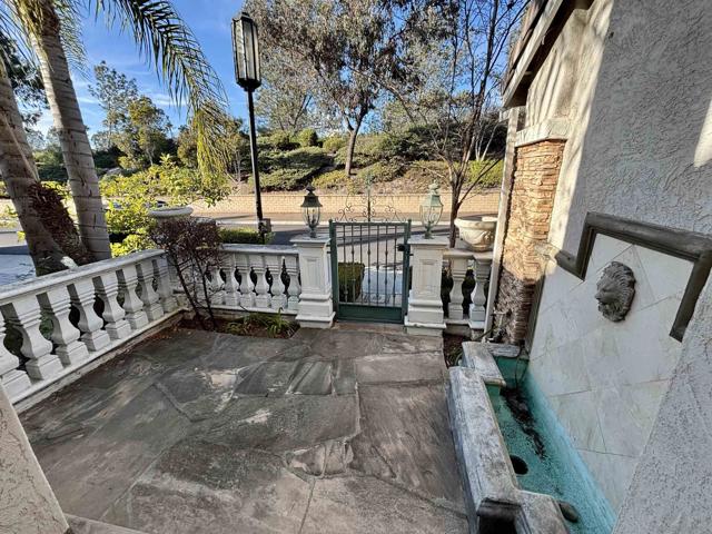 5147 Ruette de Mer, San Diego, California 92130, 5 Bedrooms Bedrooms, ,3 BathroomsBathrooms,Single Family Residence,For Sale,Ruette de Mer,240028735SD