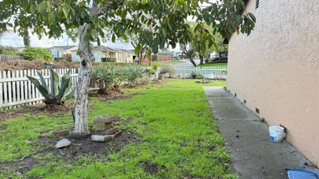 271 Paul Avenue, Salinas CA: https://media.crmls.org/mediaz/c80c6541-014f-410a-ad9a-c67f527162fa.jpg