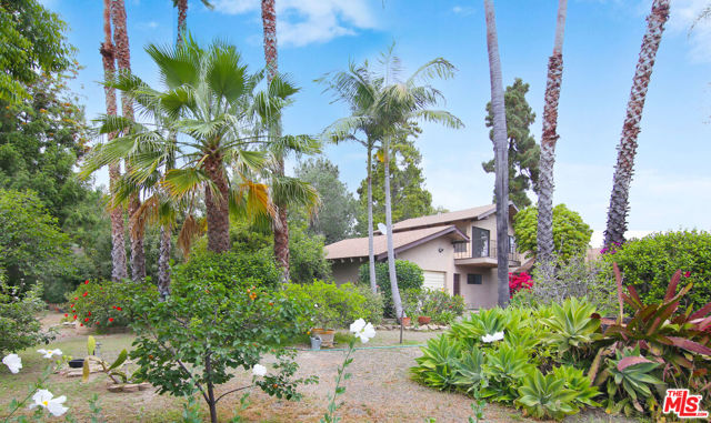 31523 Aguacate Road, San Juan Capistrano CA: https://media.crmls.org/mediaz/c80ca80f-0194-46bc-a88f-ae181aad6aa8.jpg