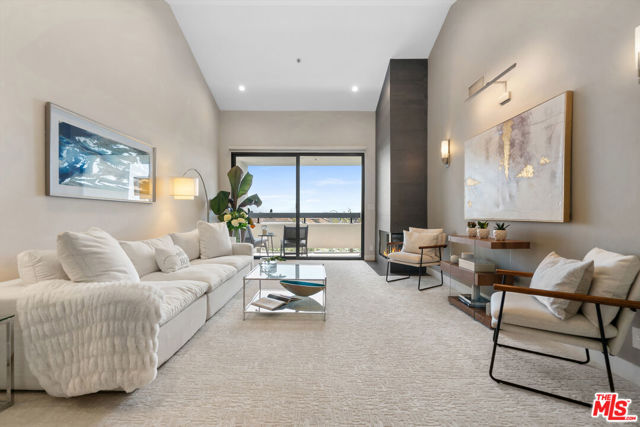 2142 Century Park Lane, Los Angeles CA: https://media.crmls.org/mediaz/c80ddda8-8b75-4283-af33-1da10aef0767.jpg