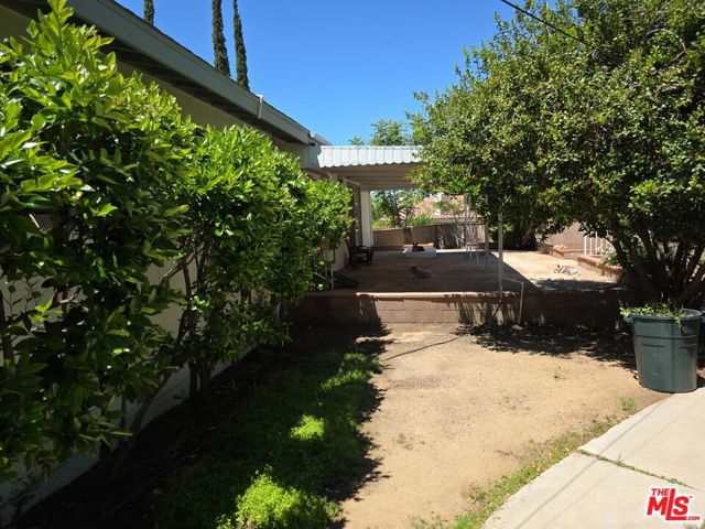 7229 Columbia Way, Lancaster CA: https://media.crmls.org/mediaz/c80e755c-a667-4734-87c0-2f8f308b9f6f.jpg