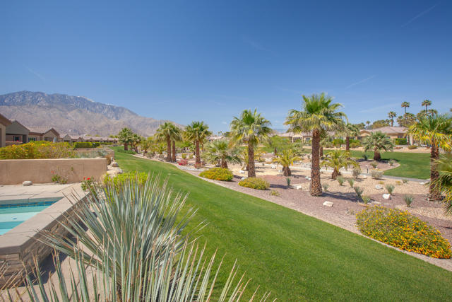 67424 Zuni Court Court, Cathedral City CA: https://media.crmls.org/mediaz/c80ecd24-54e6-4428-a14c-4ed0a5e296b4.jpg