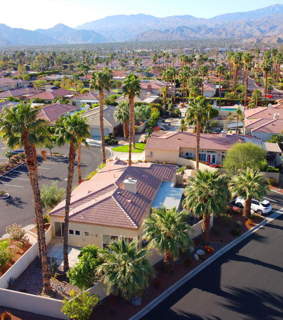 5 Novato Terrace, Rancho Mirage CA: https://media.crmls.org/mediaz/c80f75c3-b147-4ba0-9d5b-3534db842fc2.jpg