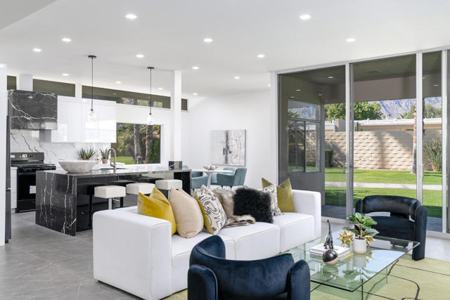 314 Desert Lakes Drive, Palm Springs CA: https://media.crmls.org/mediaz/c80f8dd2-7e06-490f-ab50-e25618a9be91.jpg