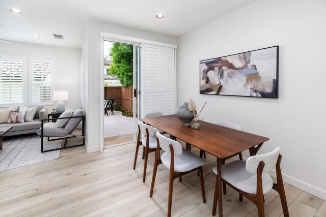 3767 Carmel View Rd #4, San Diego CA: https://media.crmls.org/mediaz/c811fd06-cba4-4f6b-be8a-165b64c8a14d.jpg