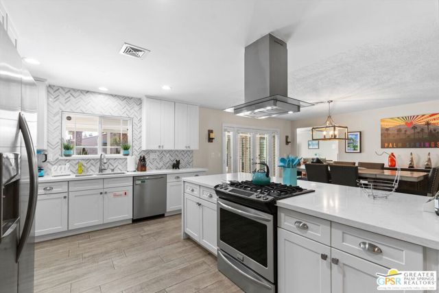 1186 S San Joaquin Drive, Palm Springs CA: https://media.crmls.org/mediaz/c812a33d-a730-4a14-bf76-d0c0c0d60309.jpg