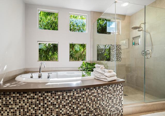 3000 Candlelight Lane, Palm Springs CA: https://media.crmls.org/mediaz/c8147166-ee5b-497c-853b-ff9c8bf98ee7.jpg