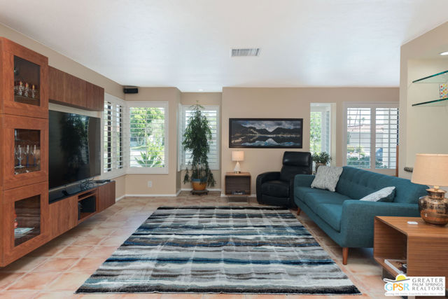 2795 Alondra Way, Palm Springs CA: https://media.crmls.org/mediaz/c81475e0-da41-4741-ab8a-47ac5f8f28f6.jpg