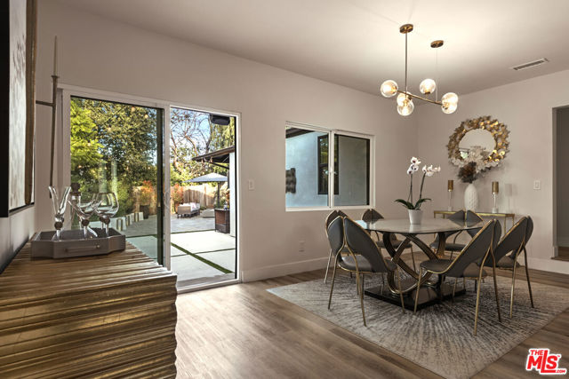 4430 Natoma Avenue, Woodland Hills CA: https://media.crmls.org/mediaz/c814978c-47a3-4e3d-b30e-e7ffbab7d402.jpg