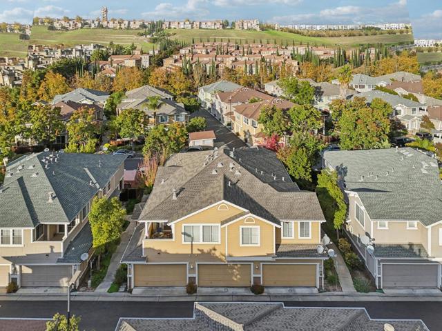 337 Ballymore Circle, San Jose CA: https://media.crmls.org/mediaz/c814c2b3-6418-4aa4-8a93-461b61dba2eb.jpg