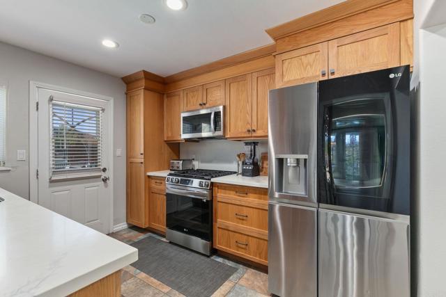 Detail Gallery Image 10 of 25 For 1528 San Jose St, Oceanside,  CA 92058 - 2 Beds | 2 Baths