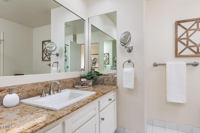 1200 S Orange Grove Boulevard, Pasadena CA: https://media.crmls.org/mediaz/c815ea29-0a81-45d0-aa41-3236e51bde58.jpg