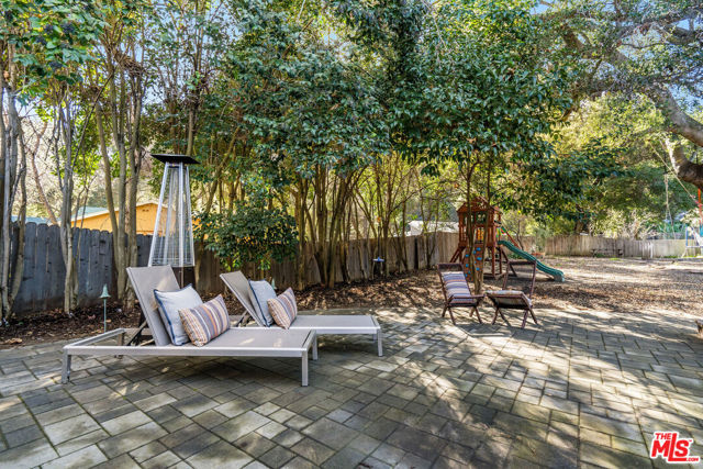 1514 Willow Drive, Topanga CA: https://media.crmls.org/mediaz/c8165809-cb1b-452c-84ca-fd56f9436b98.jpg
