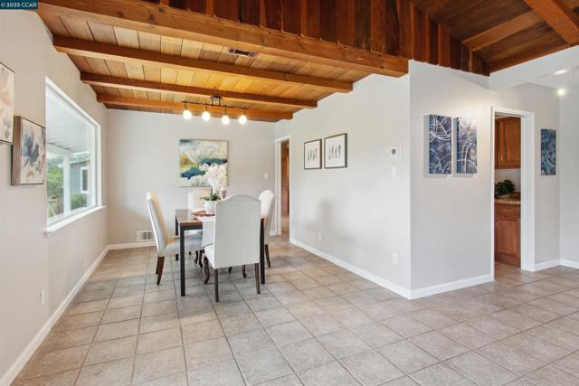 1810 Meadow Lane, Walnut Creek CA: https://media.crmls.org/mediaz/c817464d-a397-4ca2-ba60-f32705124aeb.jpg