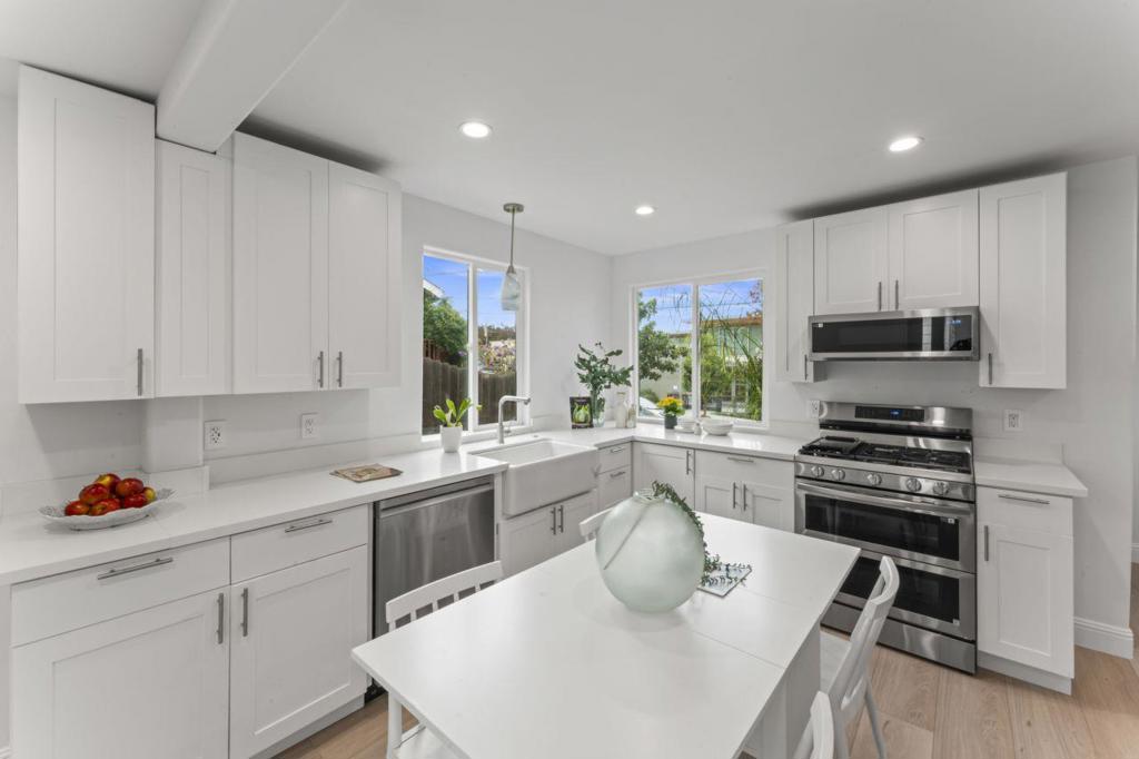 C817A33F 0C62 47B9 8240 2E9B0A51424F 335 Monterey Street, Brisbane, Ca 94005 &Lt;Span Style='BackgroundColor:transparent;Padding:0Px;'&Gt; &Lt;Small&Gt; &Lt;I&Gt; &Lt;/I&Gt; &Lt;/Small&Gt;&Lt;/Span&Gt;