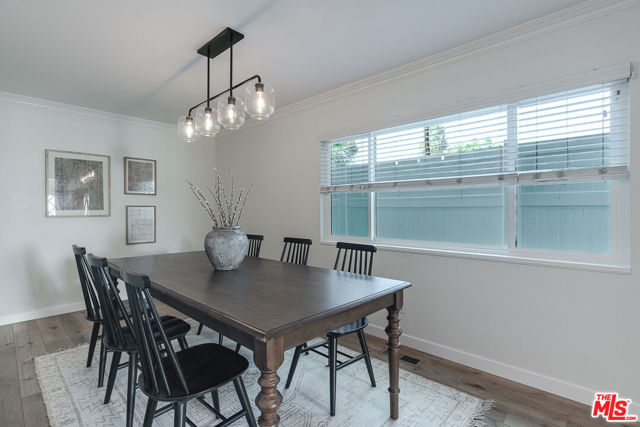 5056 Greenbush Avenue, Sherman Oaks CA: https://media.crmls.org/mediaz/c817bbd1-377f-4061-b582-2ad4991eee80.jpg