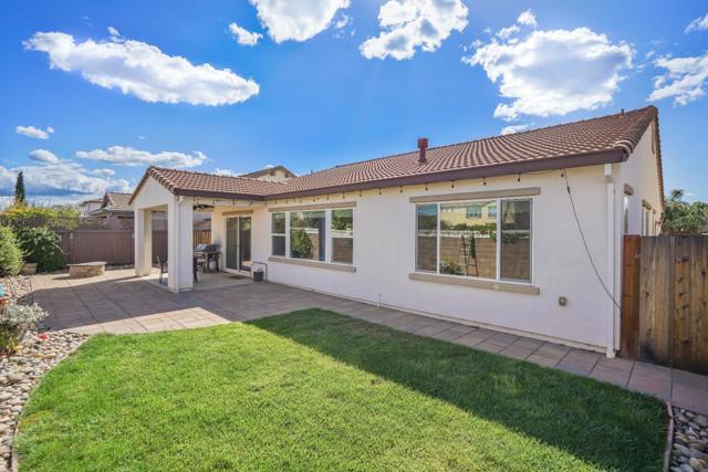 336 Wilmington Court, Brentwood CA: https://media.crmls.org/mediaz/c81800d1-f1a6-4b1f-8a7b-b4ef1ace5b73.jpg