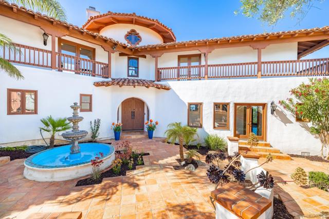 859 Cocos Dr, San Marcos CA: https://media.crmls.org/mediaz/c81827cb-4dd4-4d0c-af2a-5f454adab19c.jpg