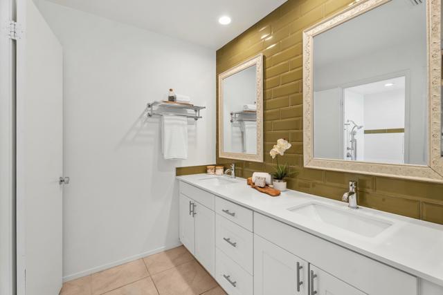 73481 Poinciana Place, Palm Desert CA: https://media.crmls.org/mediaz/c8182d68-cec0-4f8b-b055-26dbbdb4f86d.jpg