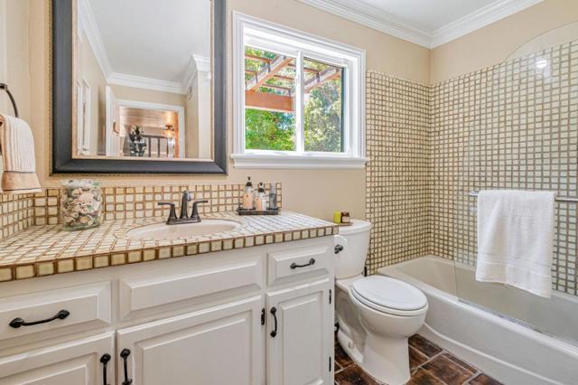 4858 Freedom Boulevard, Aptos CA: https://media.crmls.org/mediaz/c8194c98-b634-49e5-9cd1-a326142085c5.jpg