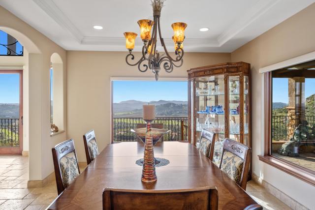 Detail Gallery Image 6 of 69 For 14817 Highland Valley Rd, Escondido,  CA 92025 - 6 Beds | 5 Baths