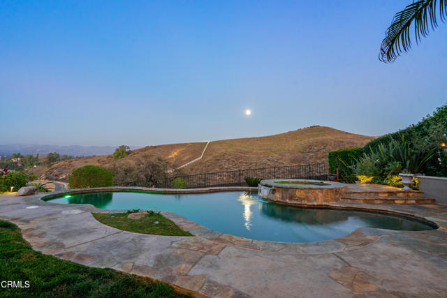 490 Peter Place, Simi Valley CA: https://media.crmls.org/mediaz/c81b45ea-99f5-480e-9135-6f7b54a3f320.jpg