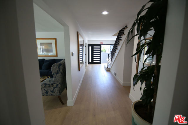 2744 S Bentley Avenue, Los Angeles CA: https://media.crmls.org/mediaz/c81bc36f-373d-4fc3-902a-ab130c724ba4.jpg