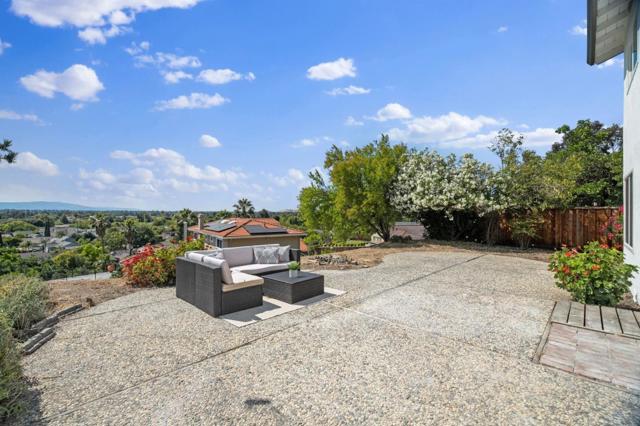 6238 Valroy Drive, San Jose CA: https://media.crmls.org/mediaz/c81c2f32-7c6c-4995-8a04-5b801e58e5a3.jpg