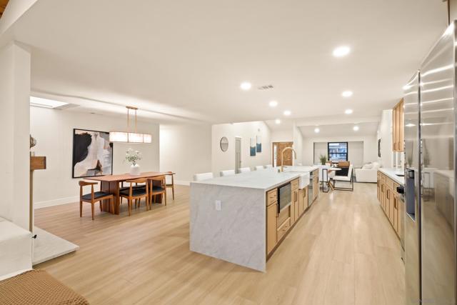 3985 Syme Dr, Carlsbad CA: https://media.crmls.org/mediaz/c81c7148-01a9-4813-8104-710fd83ad90c.jpg