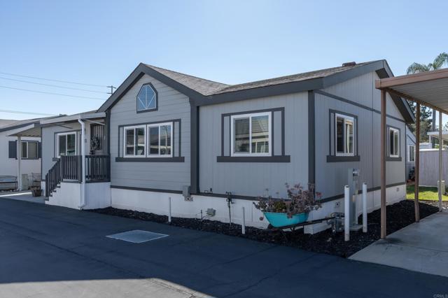 Detail Gallery Image 2 of 37 For 211 N Citrus Ave #31,  Escondido,  CA 92027 - 2 Beds | 2 Baths