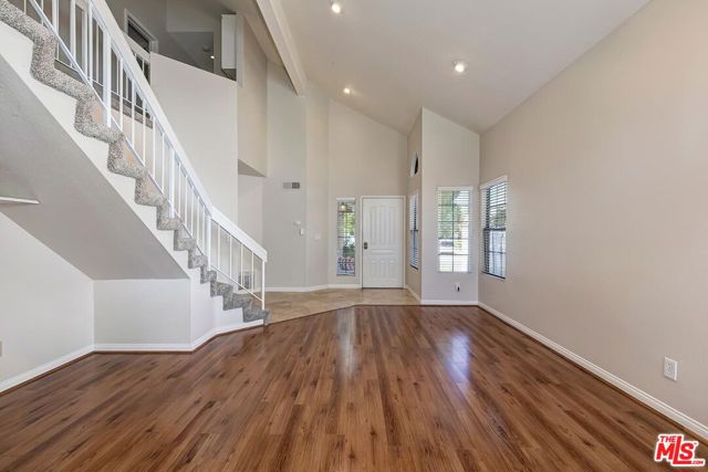 26816 Cactus Trail, Agoura Hills CA: https://media.crmls.org/mediaz/c81e3311-e16d-4211-adc6-c2ea9ce0d741.jpg