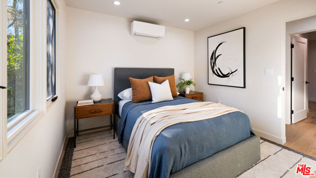 615 23rd Street, Santa Monica CA: https://media.crmls.org/mediaz/c820a195-1102-4716-8a63-300968ea829d.jpg