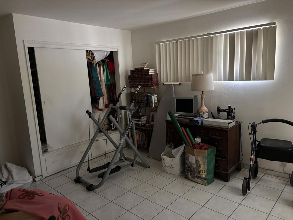 https://media.crmls.org/mediaz/c820b472-7d6d-45f6-9046-591164da5fed.jpg?preset=X-Large