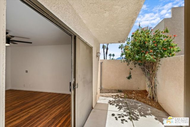 200 E Racquet Club Road, Palm Springs CA: https://media.crmls.org/mediaz/c820b5d2-e3d2-4f38-89f9-339ea87f7200.jpg